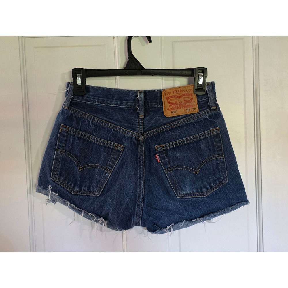 Levis 501 Womens Custom Cut Off Denim Shorts Medium Wash Button Fly Size 29 Y2K